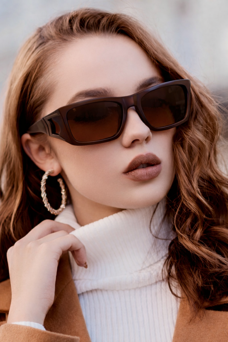 Surlunettes